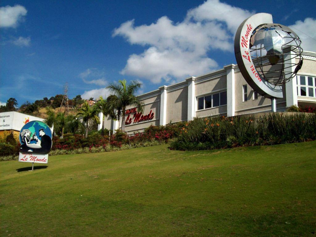 Motel Le Monde