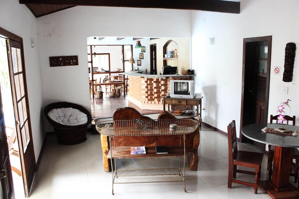Casa Do Leao Pousada
