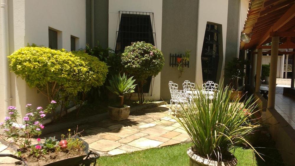Hotel Santiago 33