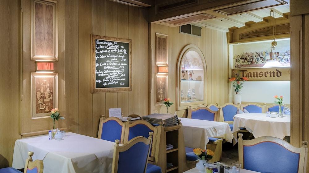 Himmel Landshut Pension - Restaurant - Café