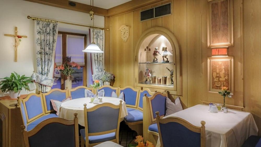 Himmel Landshut Pension - Restaurant - Café