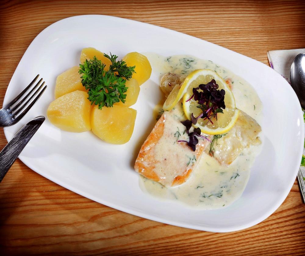 Himmel Landshut Pension - Restaurant - Café