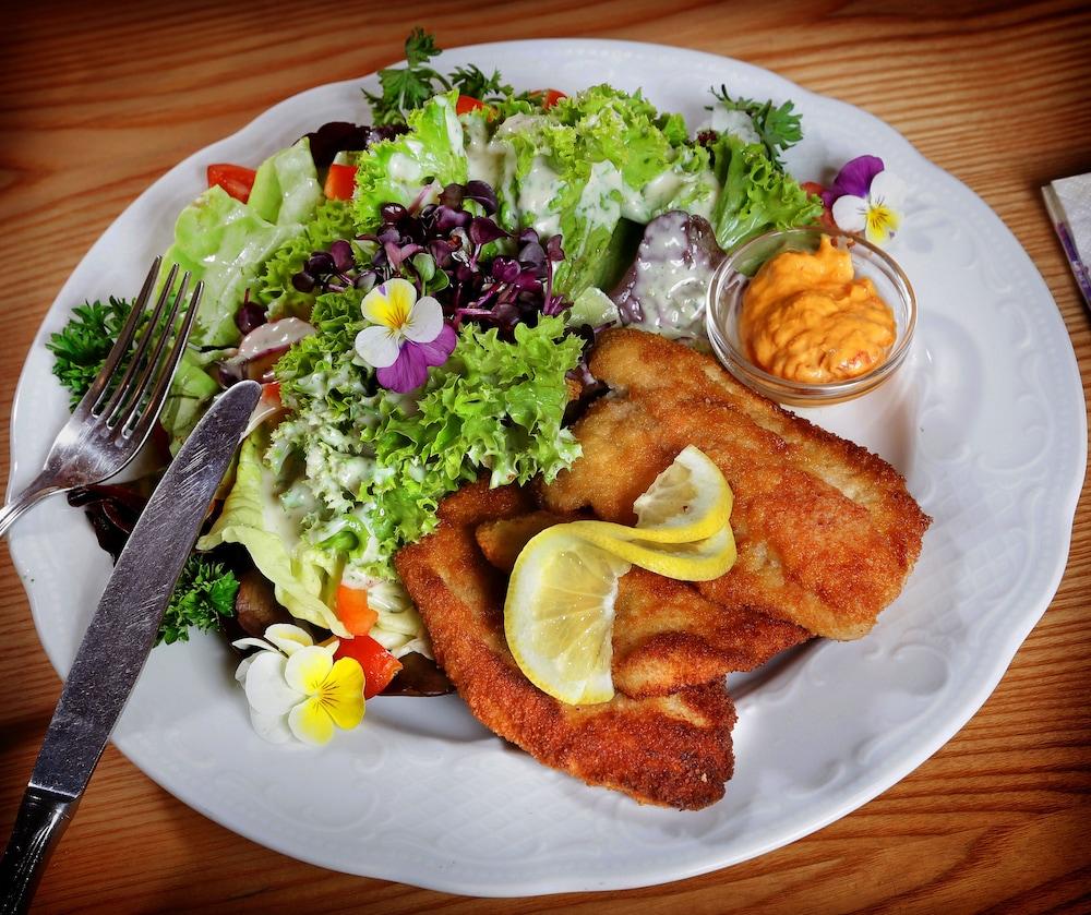 Himmel Landshut Pension - Restaurant - Café