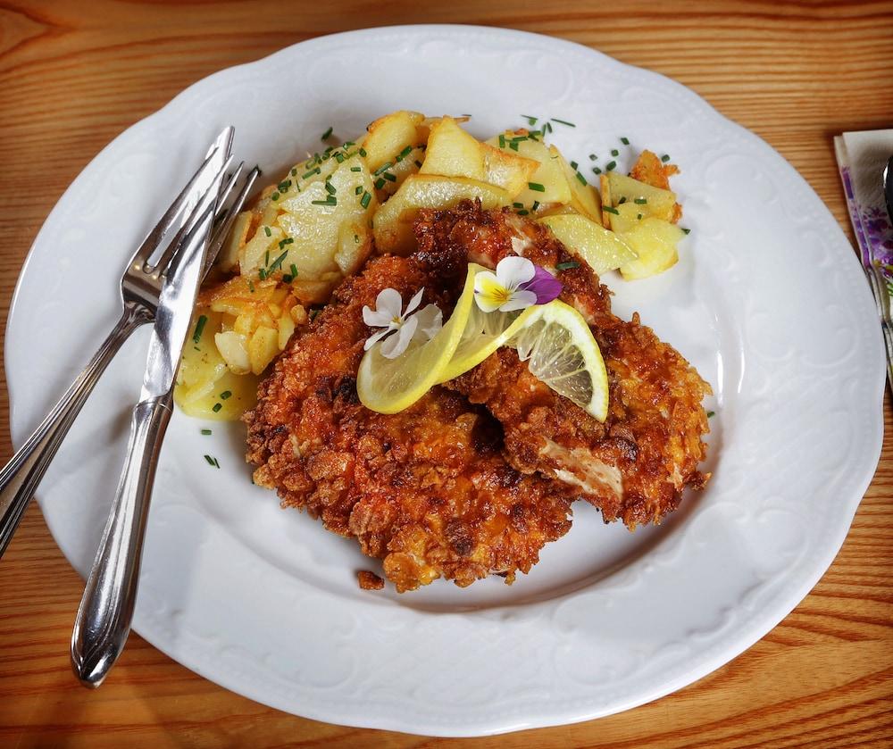 Himmel Landshut Pension - Restaurant - Café