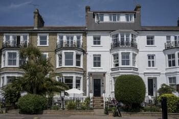 The Gleneagles Guesthouse