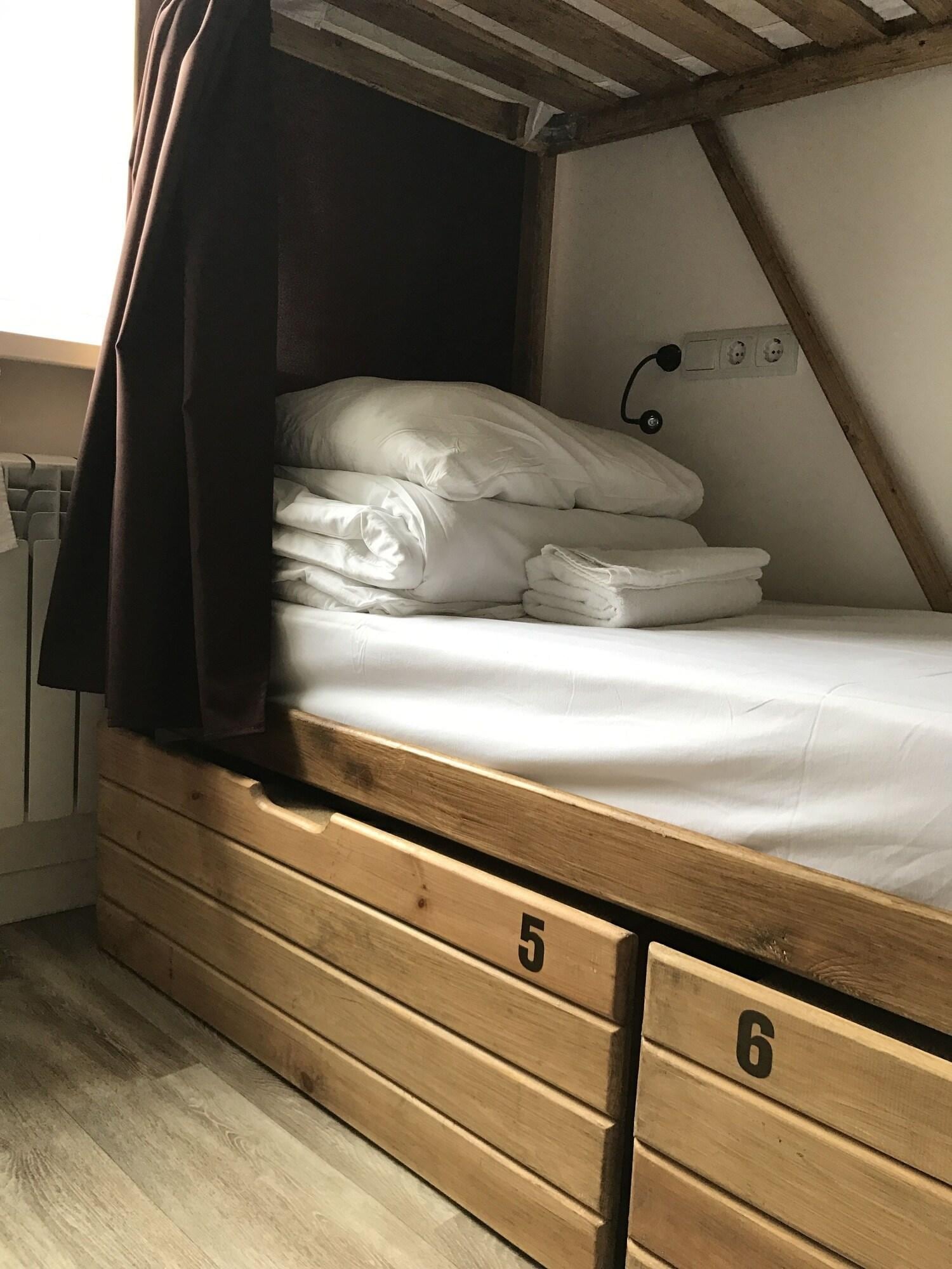 Hostel 65