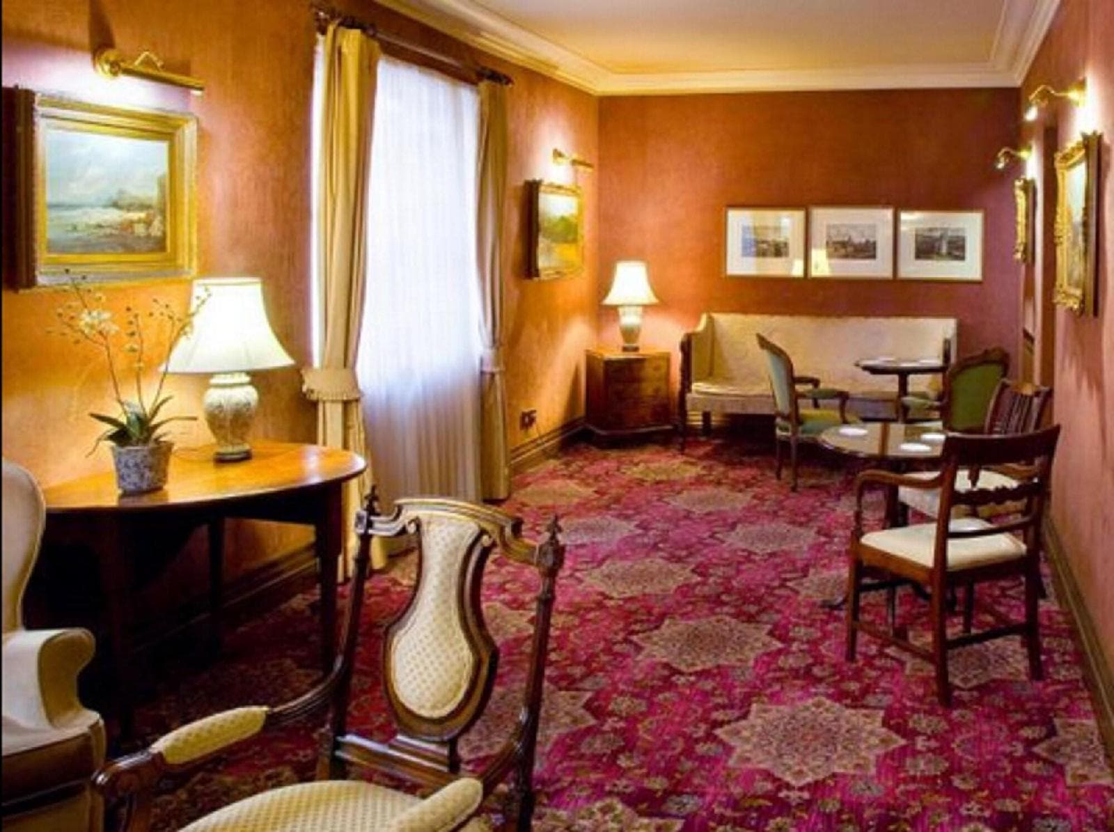The Kingsway Hotel