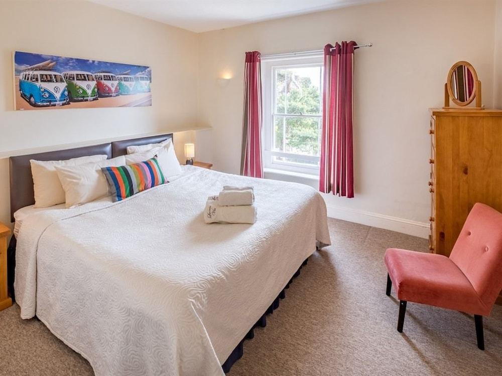 Luccombe Villa Holiday Apartments