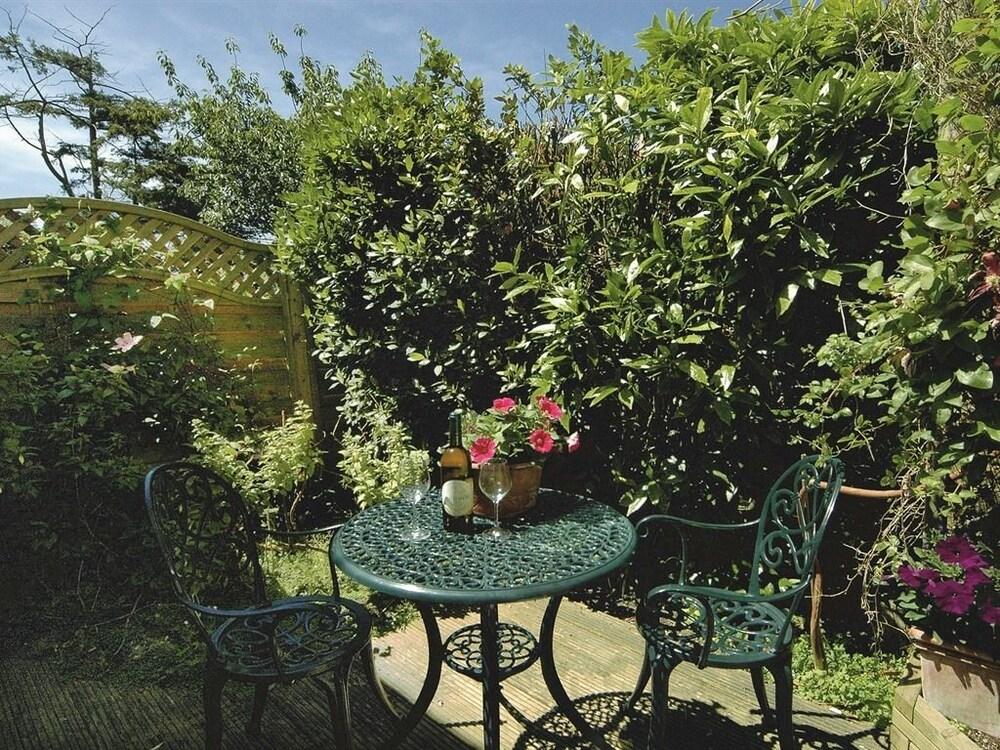 Luccombe Villa Holiday Apartments
