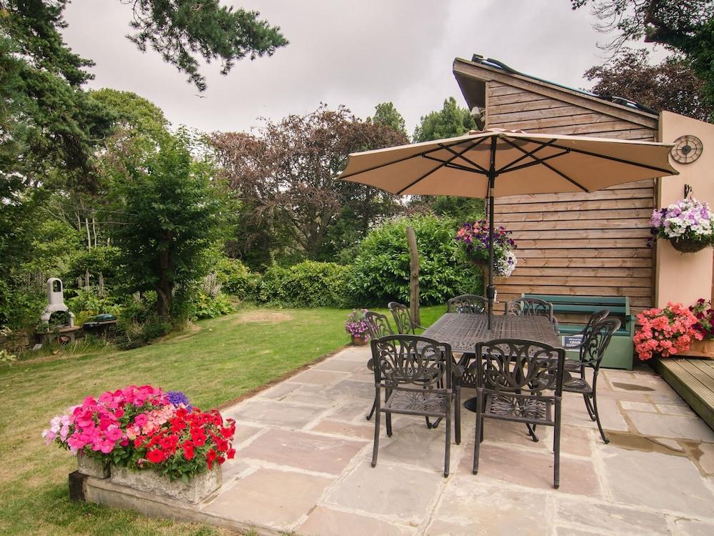 Luccombe Villa Holiday Apartments