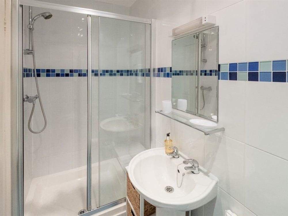 Luccombe Villa Holiday Apartments