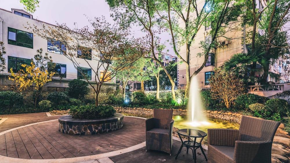 Atour Hotel Qinhuangdao Xiangxihai