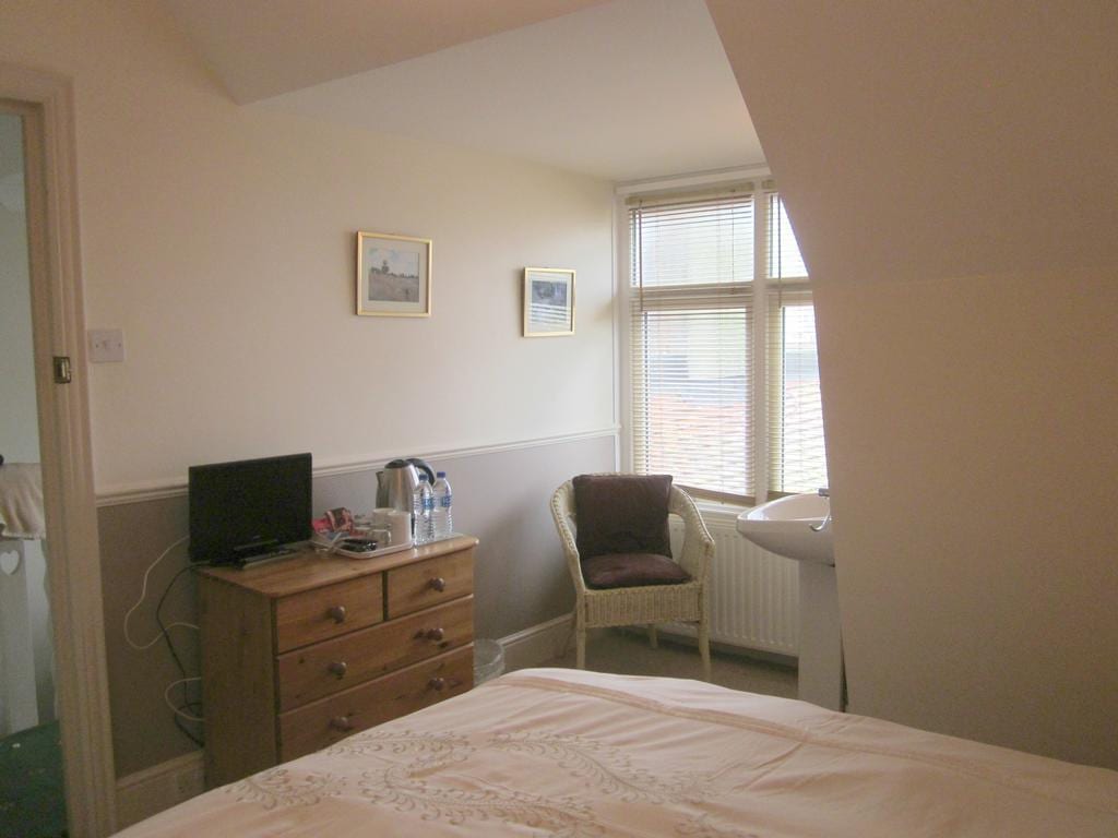 Beach House Bed & Breakfast