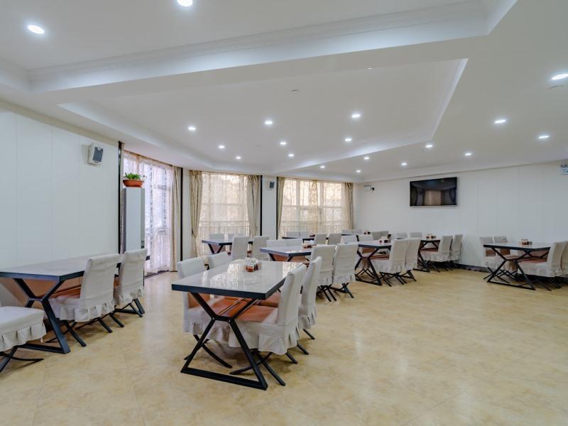 GreenTree Inn Hefei Lujiang Yulongwan Express Hotel
