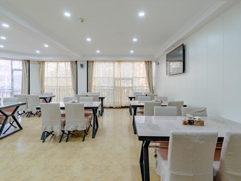 GreenTree Inn Hefei Lujiang Yulongwan Express Hotel