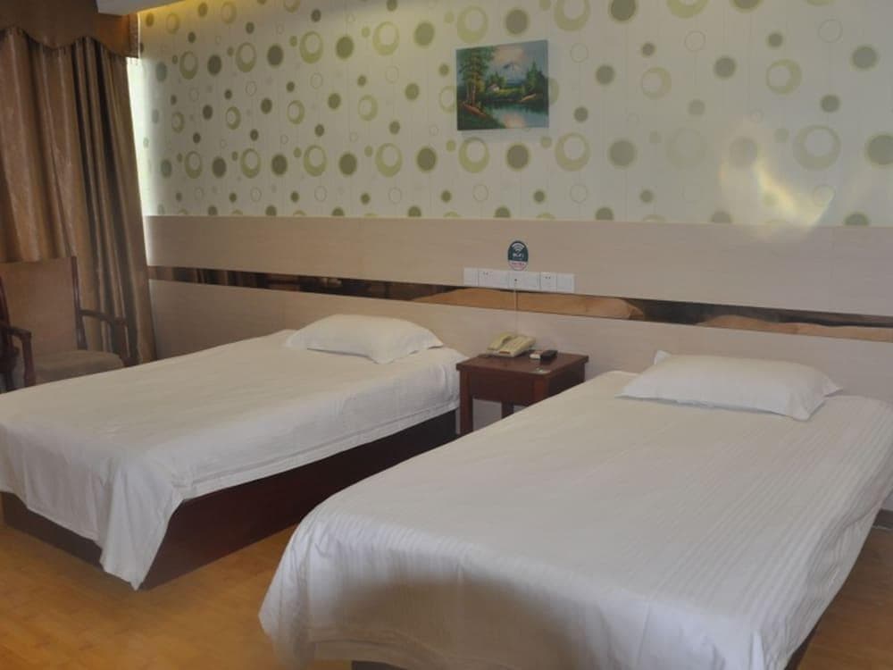 GreenTree Inn ShanDong LinYi LinXi No.11 Road Express Hotel