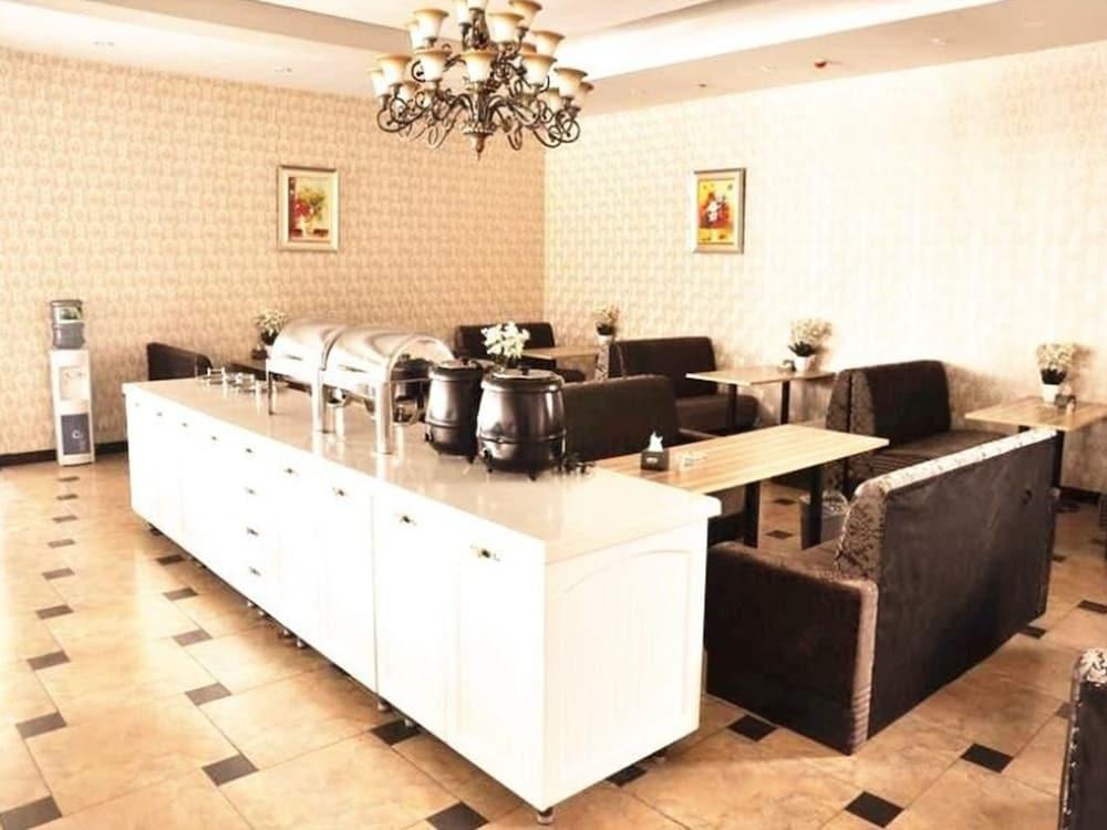 GreenTree Inn ShanDong LinYi LinXi No.11 Road Express Hotel