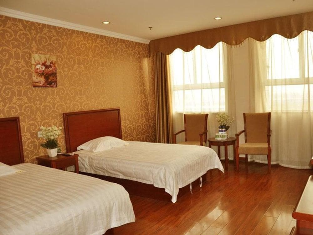 GreenTree Inn ShanDong LinYi LinXi No.11 Road Express Hotel