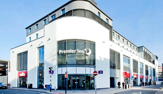 Premier Inn Cheltenham Town Centre