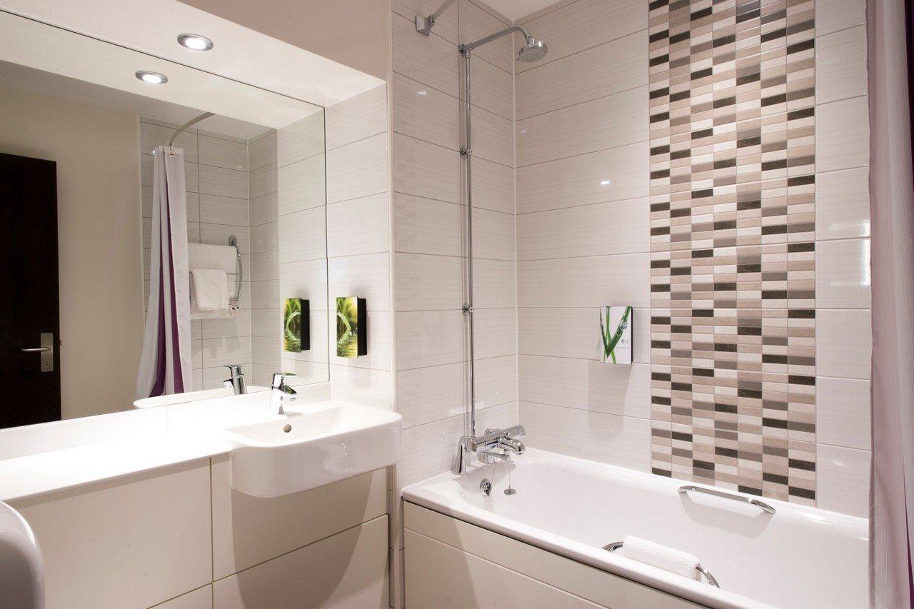 Premier Inn Cheltenham Town Centre