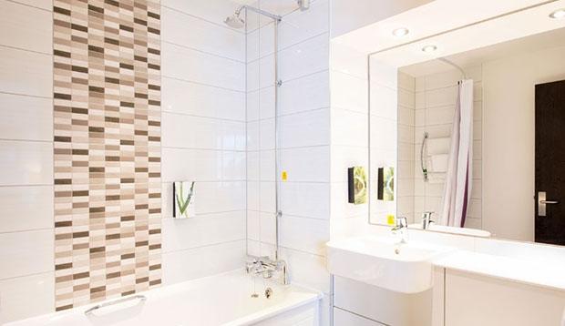 Premier Inn Cheltenham Town Centre