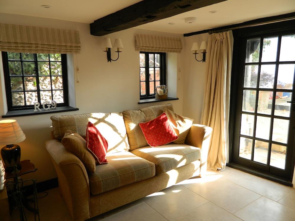 Henry VIII Cottage