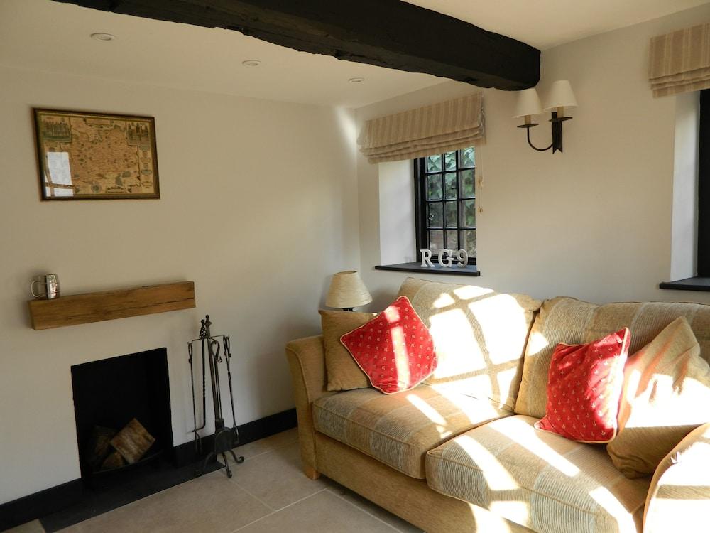 Henry VIII Cottage