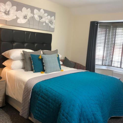 Holcombe House Aparthotel