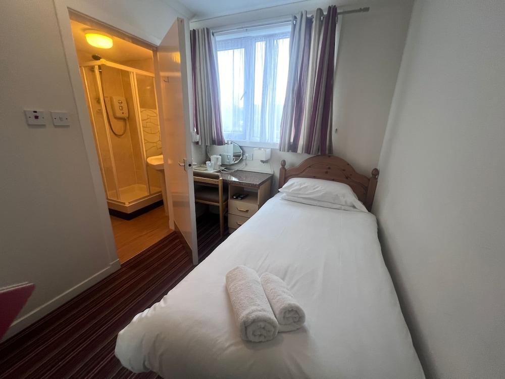 Brig Inn Hotel