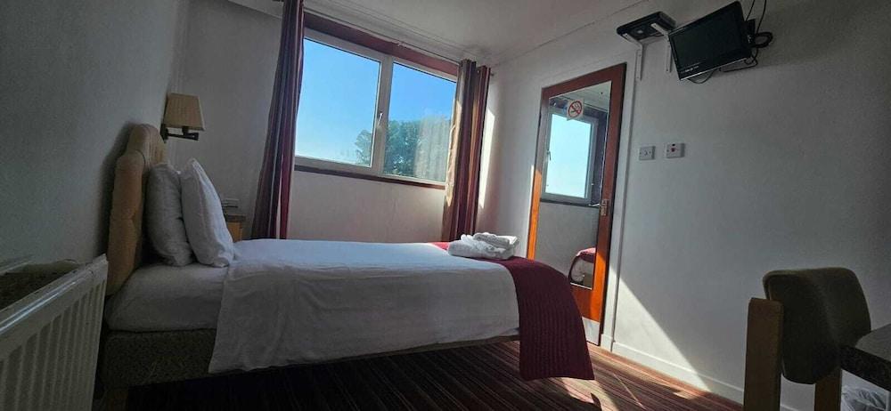 Brig Inn Hotel