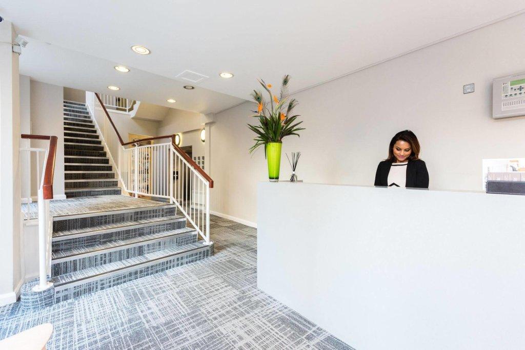 PREMIER SUITES Reading