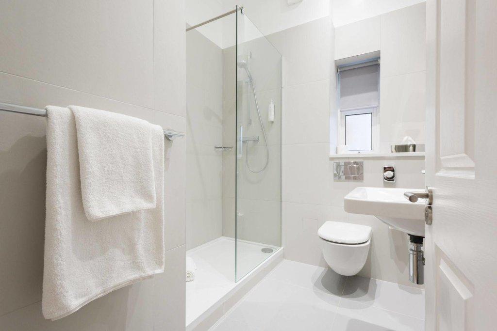 PREMIER SUITES Reading