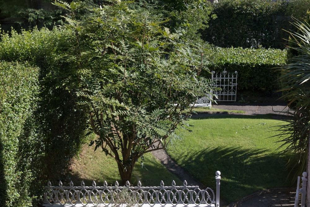 23@Hillsborough Road B&B