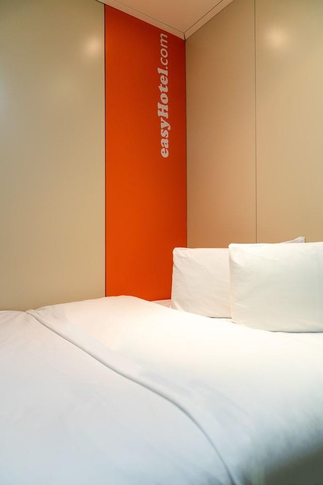 easyHotel Edinburgh