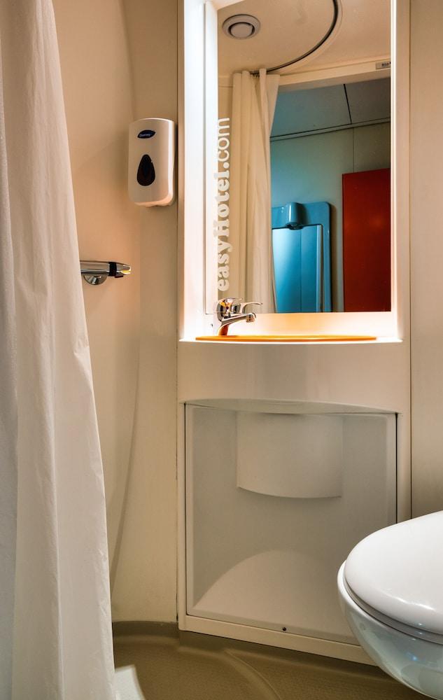 easyHotel Edinburgh