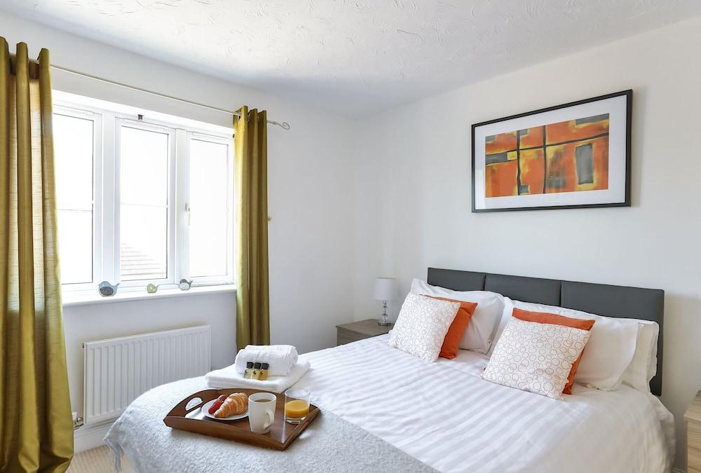 Kvm Highclere House