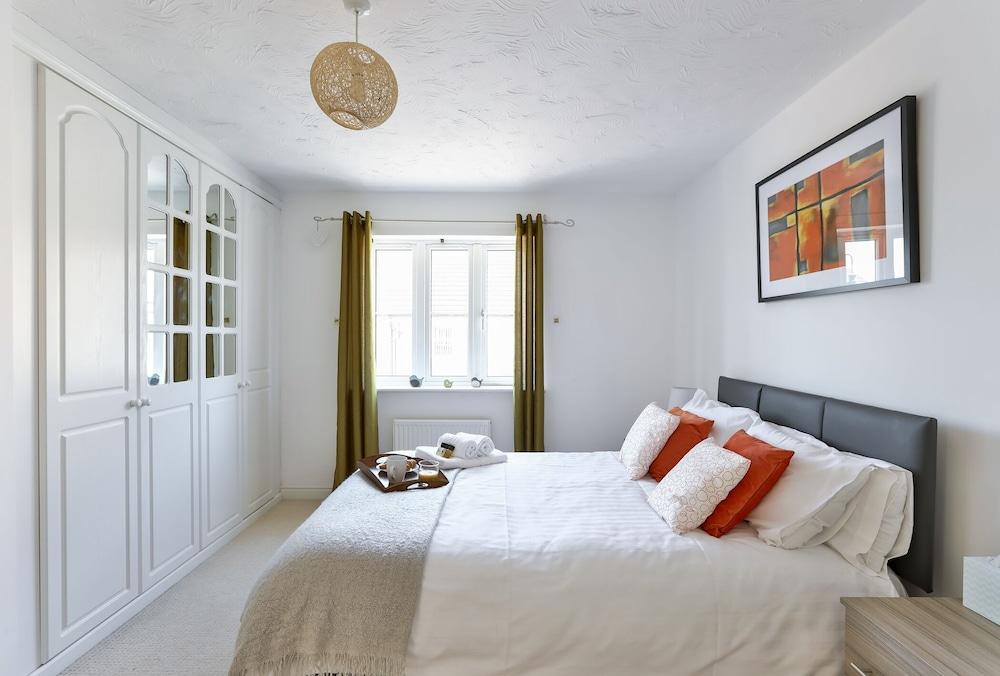 Kvm Highclere House