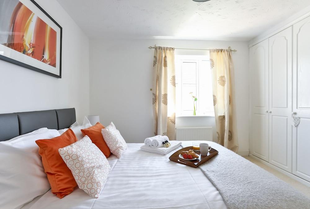 Kvm Highclere House