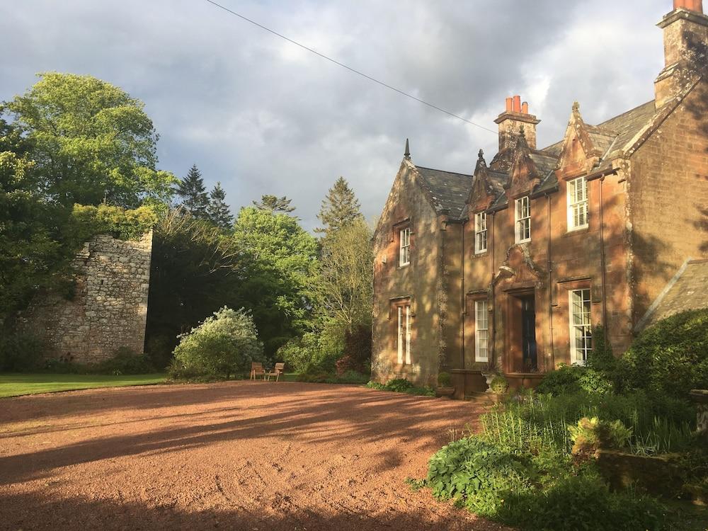 Blacket House
