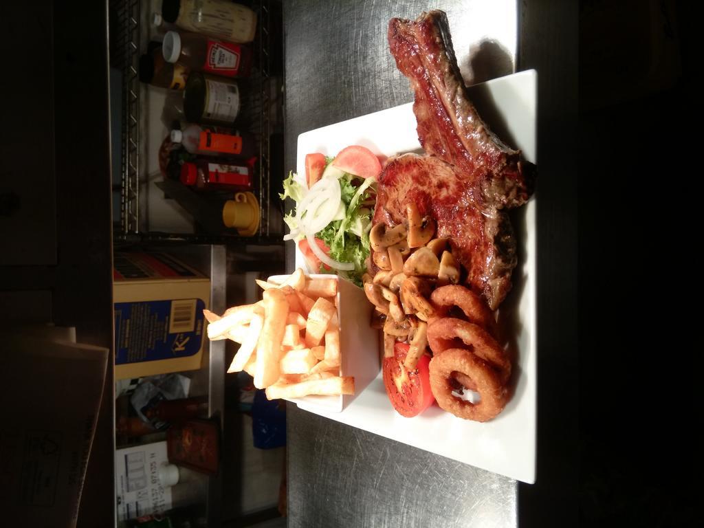 Narrowboat Inn