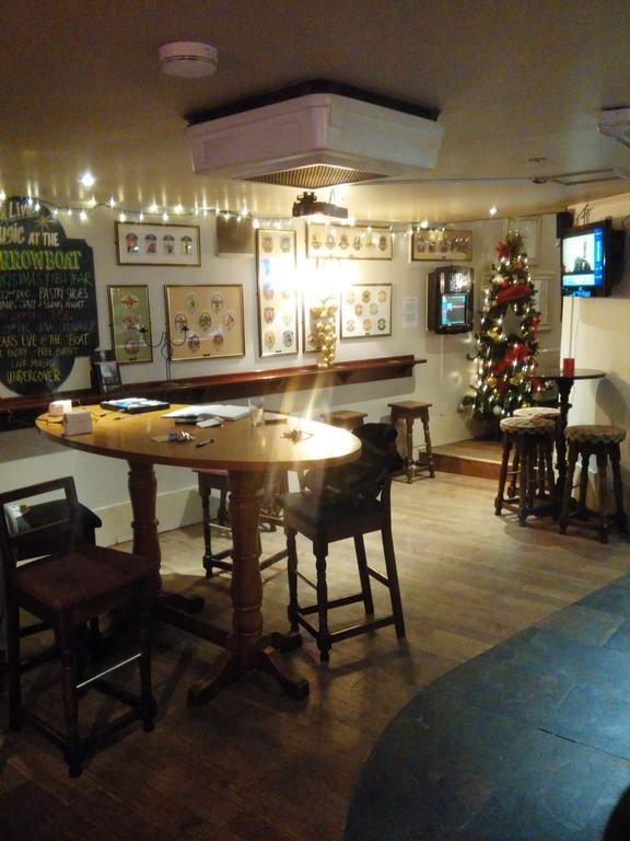 Narrowboat Inn