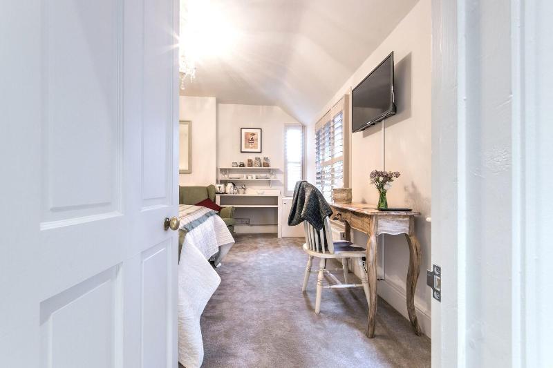 April House B&B