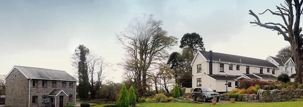 Penrhadw Farm