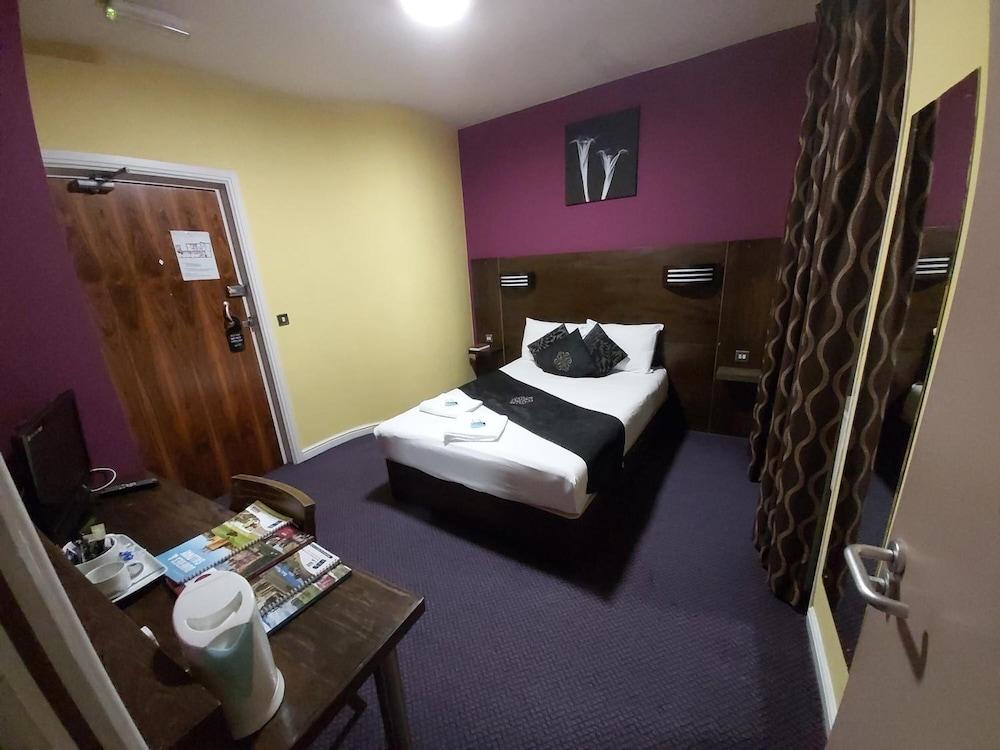 The Queensberry Hotel and Restaurant