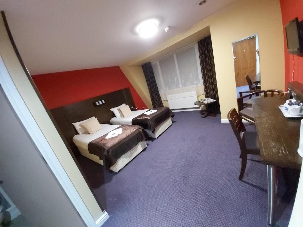 The Queensberry Hotel and Restaurant