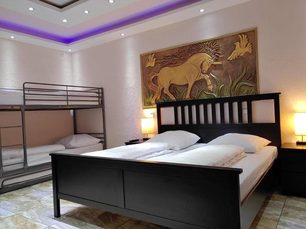 Hotel Babylon