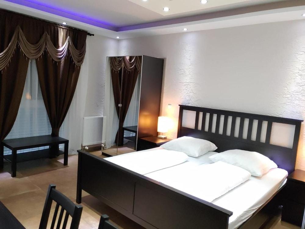 Hotel Babylon