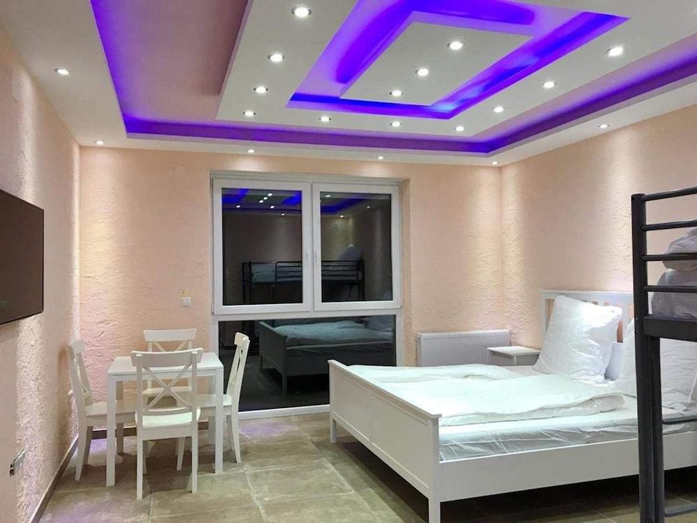 Hotel Babylon