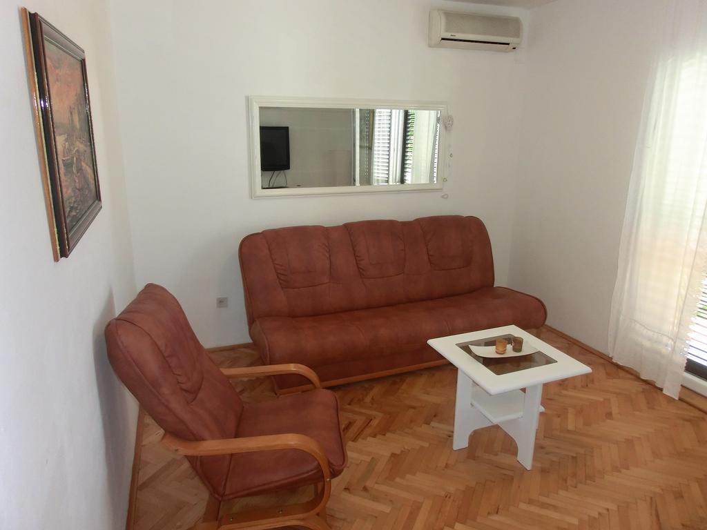 Apartments Ana