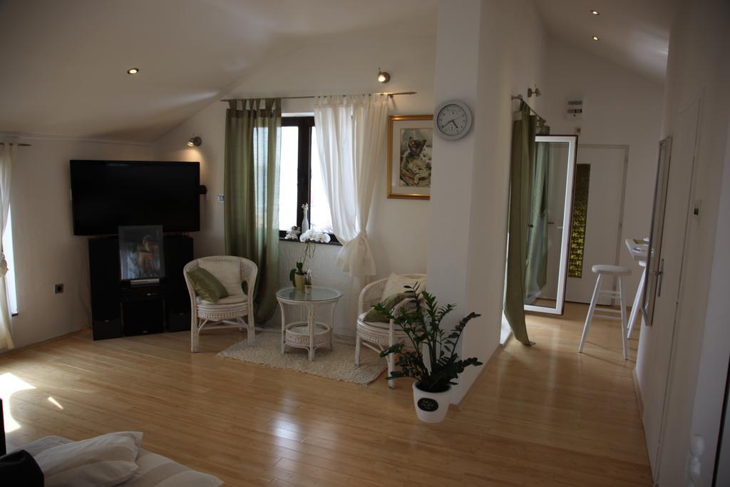 Apartments Ana